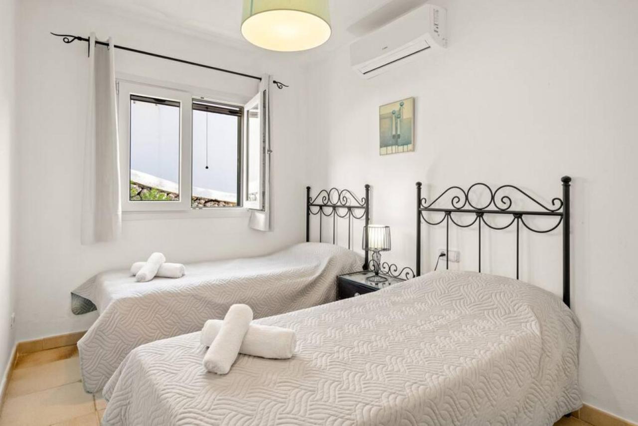 Villa Atalis Son Bou Bagian luar foto